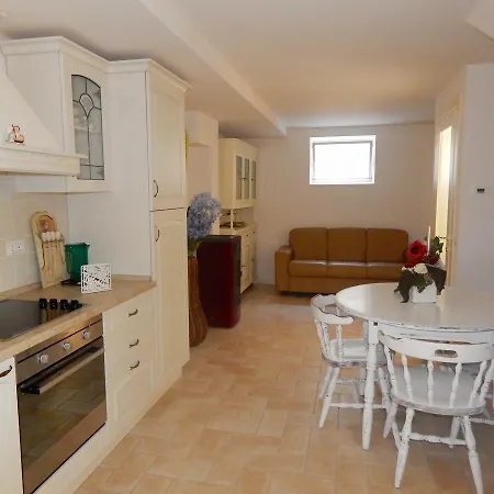 S84 - Sirolo, Deliziosa Taverna Bilocale Apartamento